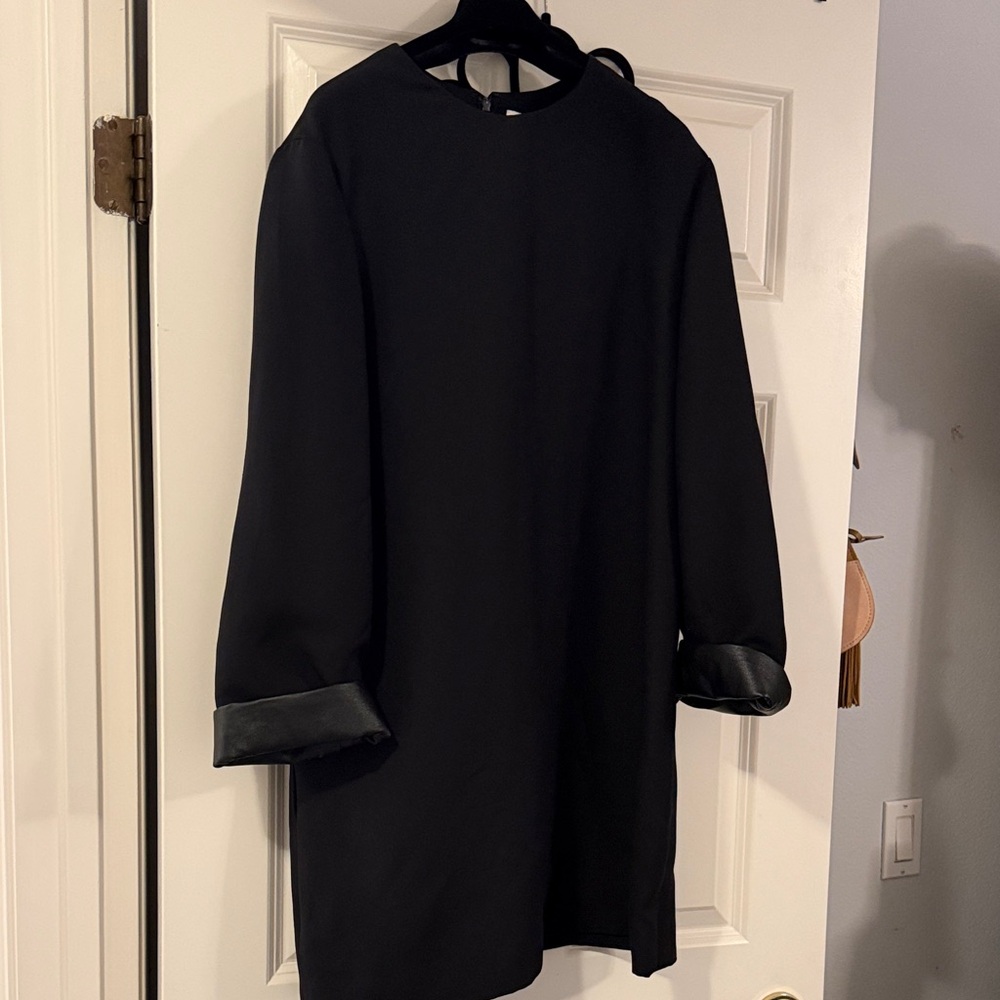 Valentino black dress w leather cuffed sleeves size 46